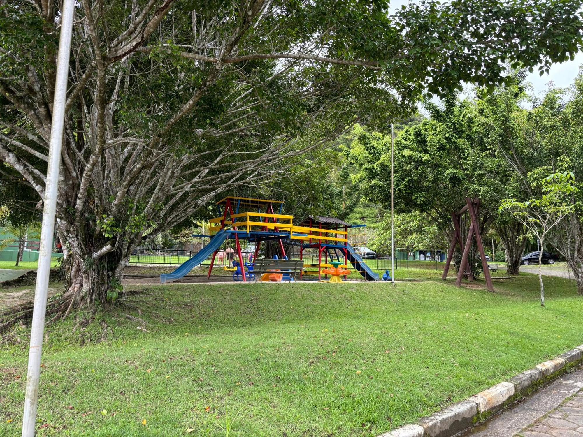 Condominio Com Muita Diversao Toninhas Ubatuba Esterno foto