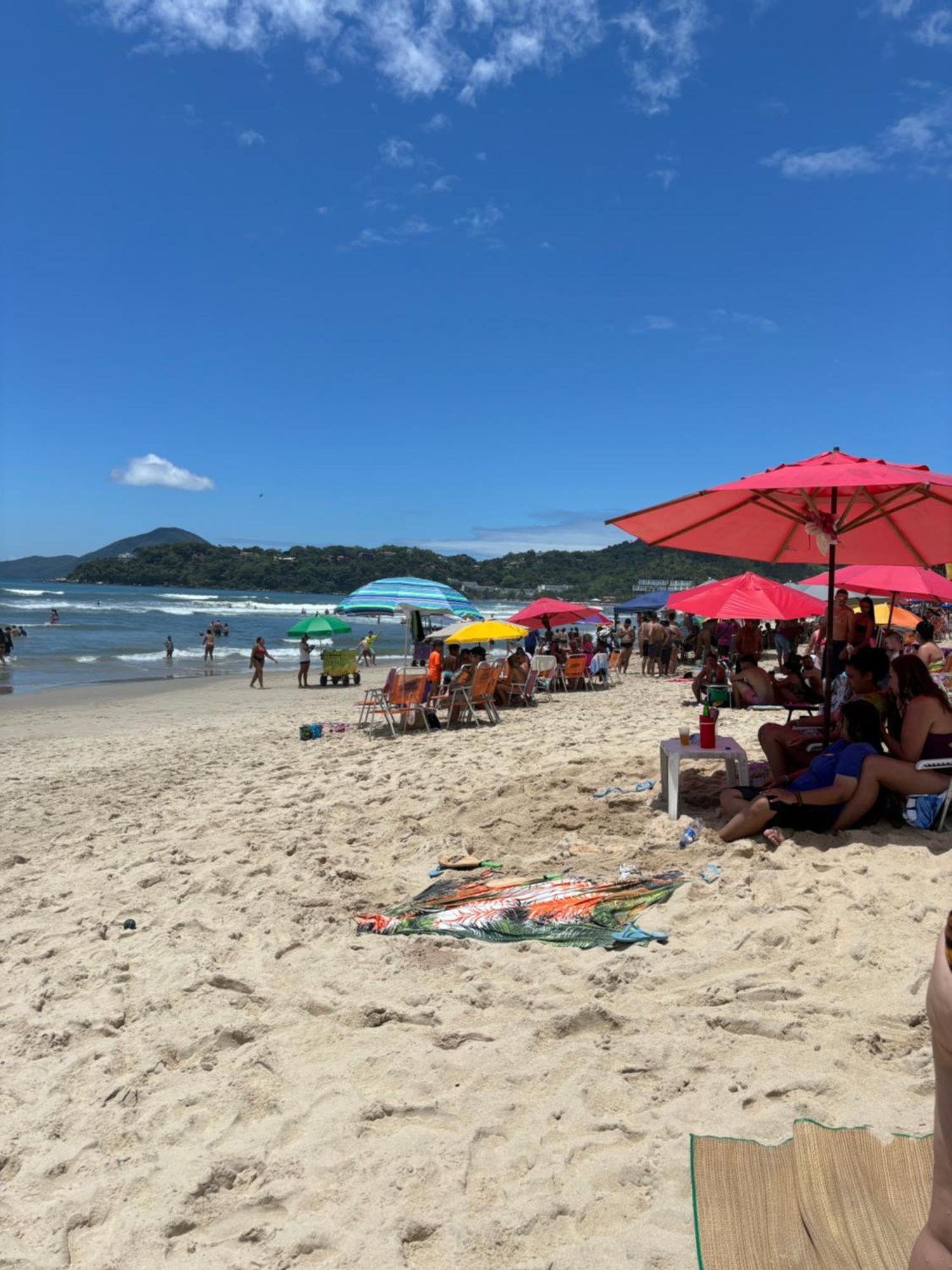 Condominio Com Muita Diversao Toninhas Ubatuba Esterno foto